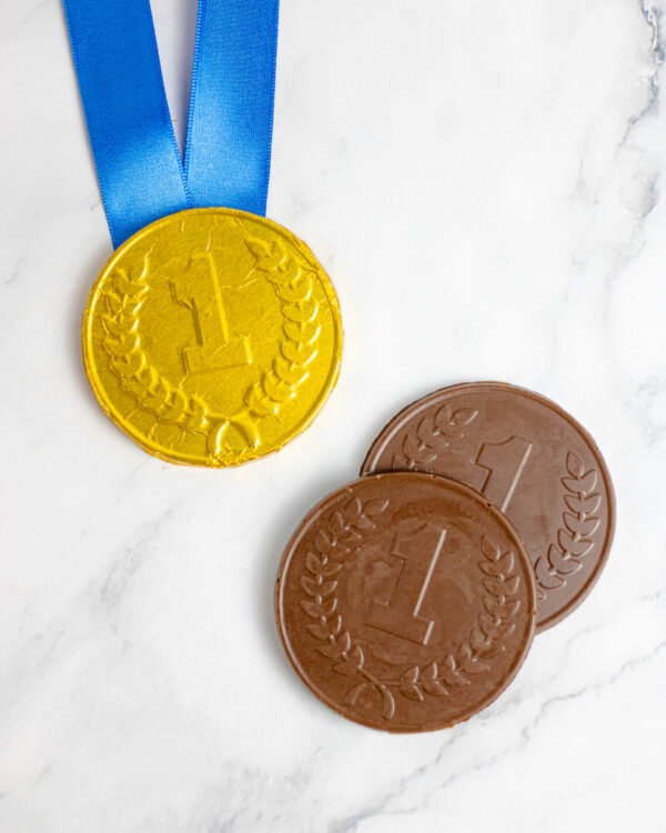 Medalha de Chocolate ao Leite com personalização padrão (1,2 ou 3) - Imagem 6