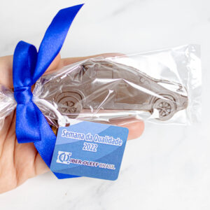 Chocolate Personalizada em Relevo e com Formato Especial