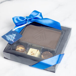Caixa 3 Bombons com Barra Personalizada em Relevo